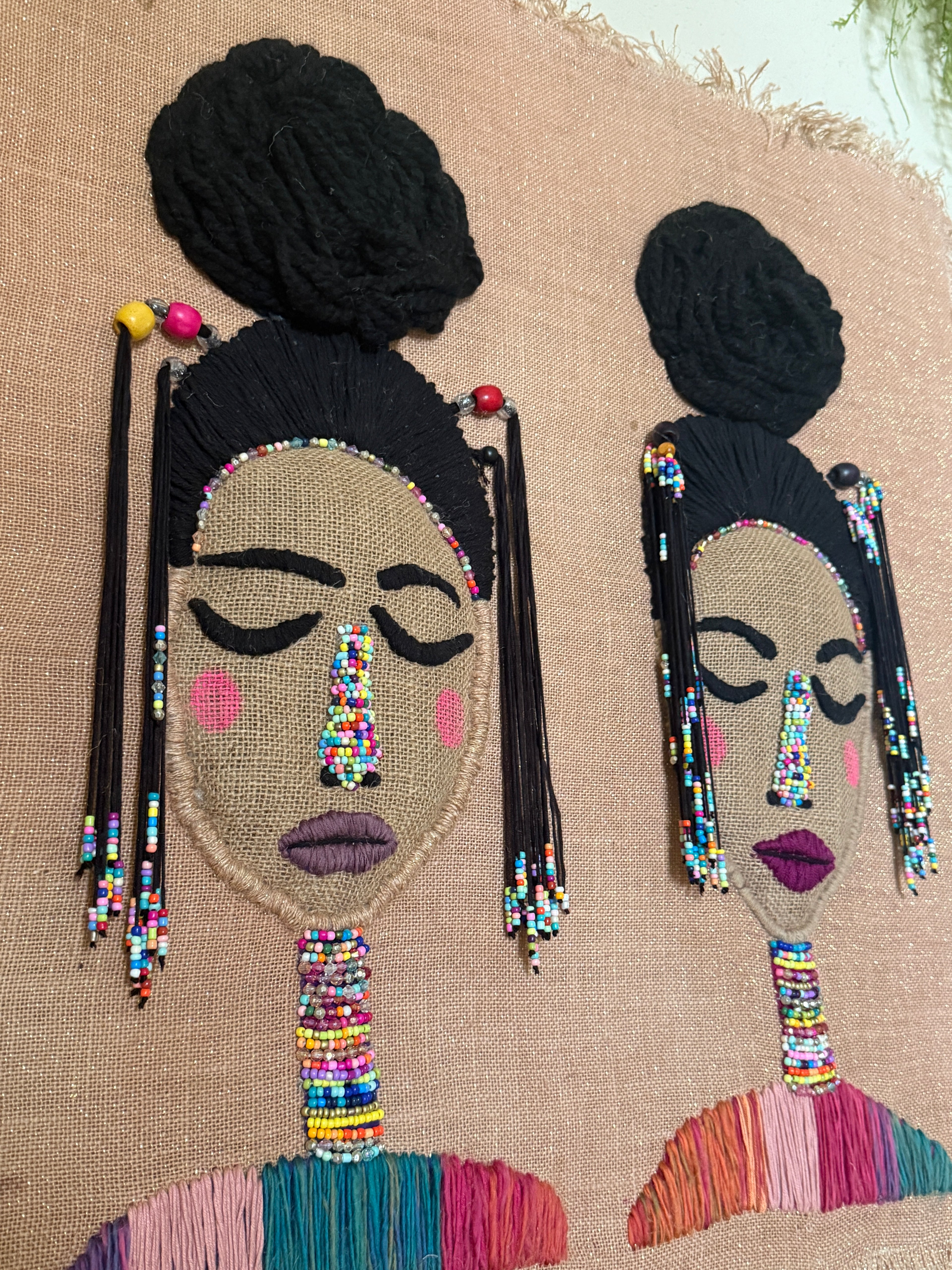 BEADED BONDS LARGE BURLAP YARN ART WALL DISPLAY